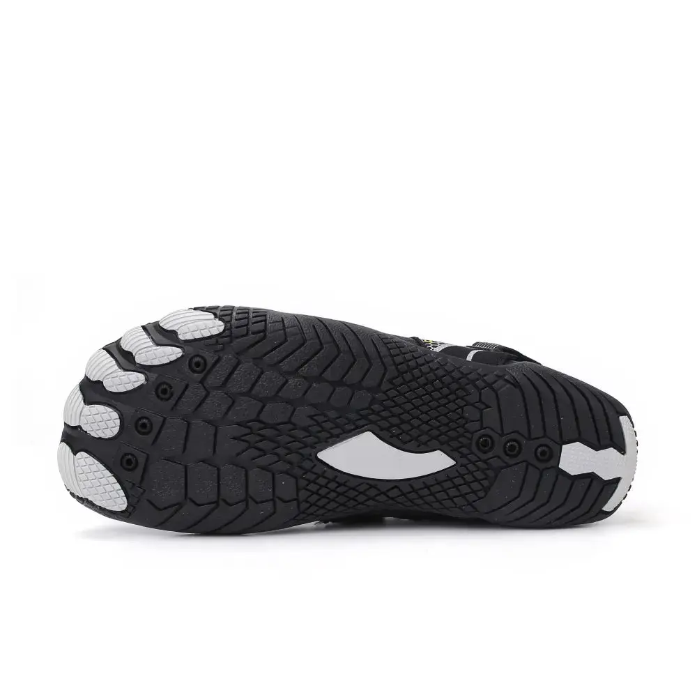 Strappers - Image 10