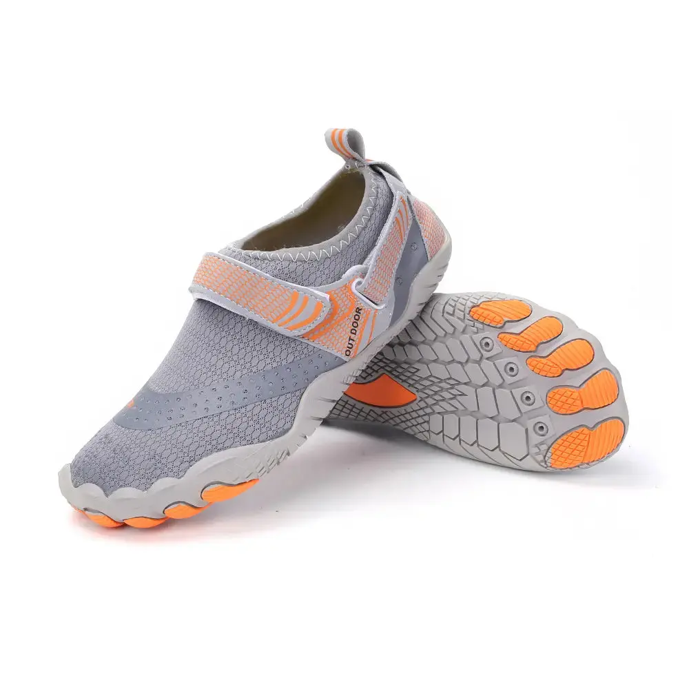 Strappers - Image 18